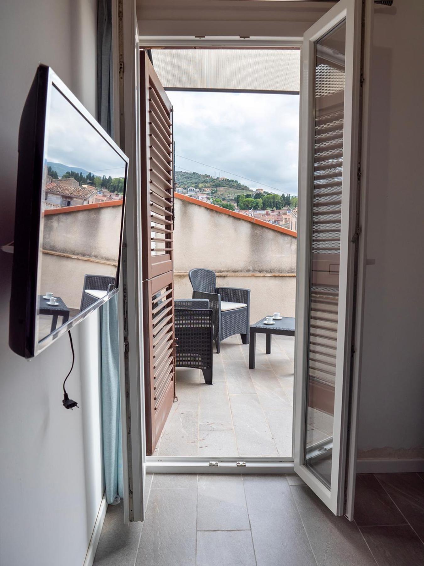 La Torre Apartment Santo Stefano di Camastra Exterior photo